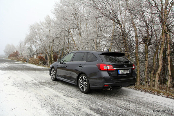 NewCarz-Subaru-Levorg (30)