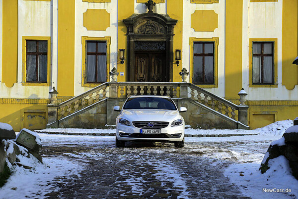 NewCarz-Volvo-V60-D6 (38)