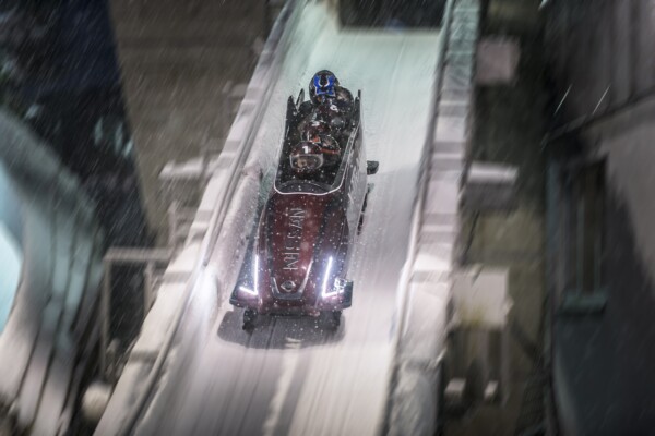 NewCarz-Nissan-Bobsleigh-10