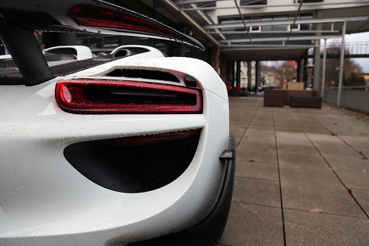 NewCarz Porsche 918 Spyder Heck