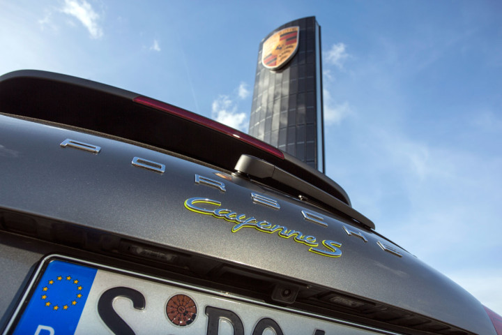 NewCarz Porsche Solarpylon Berlin Adlershof