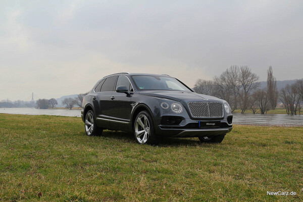 NewCarz-Bentley-Bentayga (14)