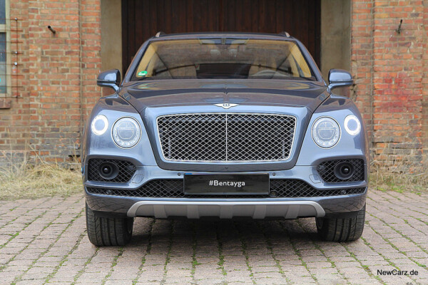 NewCarz-Bentley-Bentayga (41)