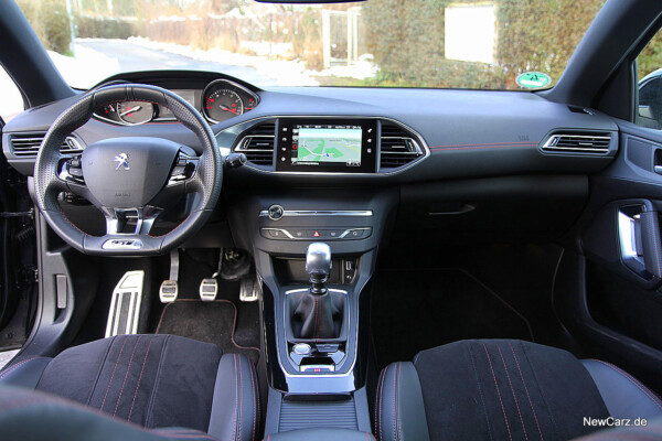 NewCarz-Peugeot-308-GT (12)