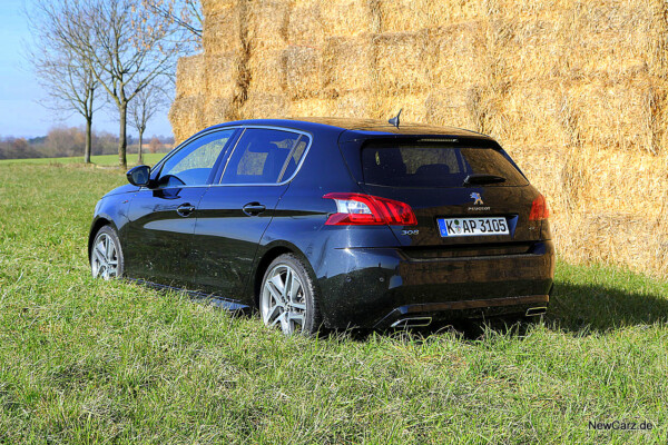 NewCarz-Peugeot-308-GT (45)