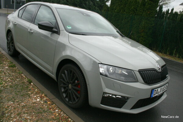 NewCarz-Skoda-Octavia-RS-03