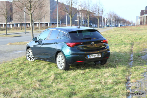 NewCarz-Opel-Astra-FB-03