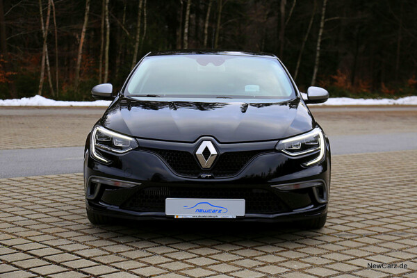 NewCarz-Renault-Megane-GT (22)