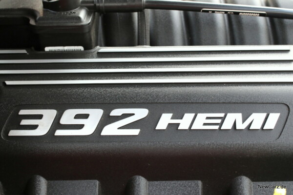 392 HEMI V8 Motor