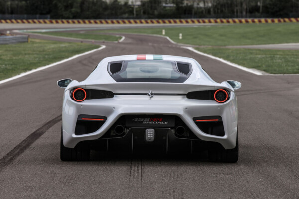 NewCarz-Ferrari-458-MM-Speciale