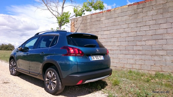 NewCarz-Peugeot-2008-10