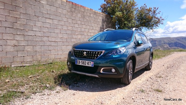 NewCarz-Peugeot-2008-11