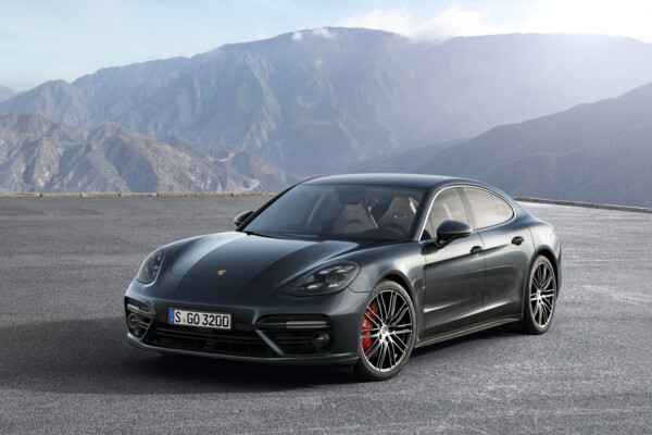 NewCarz-Porsche-Panamera-2017 (1)