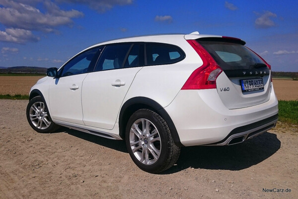 Volvo V60 Cross Country 2016