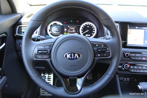 NewCarz-Kia-Niro (6)