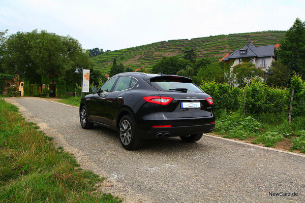 NewCarz-Maserati-Levante-2016 (36)