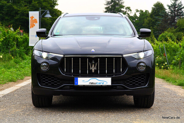 NewCarz-Maserati-Levante-2016 (40)