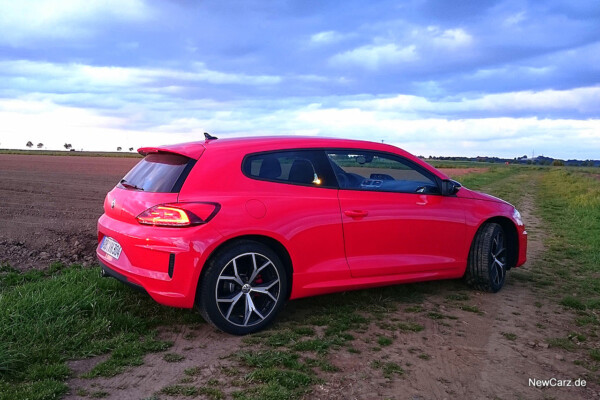 NewCarz-VW-Scirocco-2016 (10)