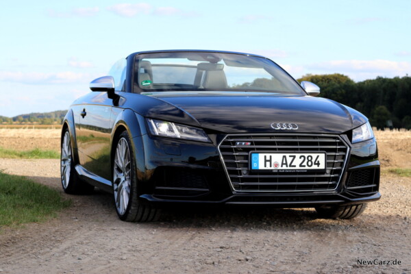 NewCarz-Audi-TTS-Roadster-24