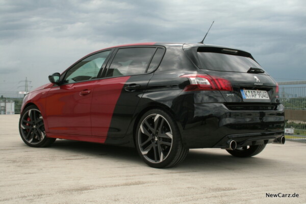 NewCarz-Peugeot-308-GTi-10