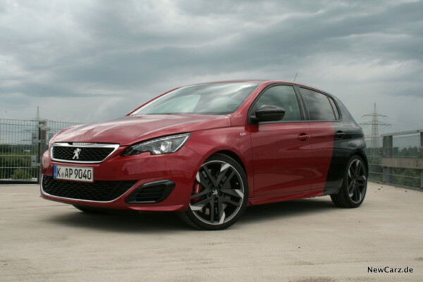 NewCarz-Peugeot-308-GTi-11