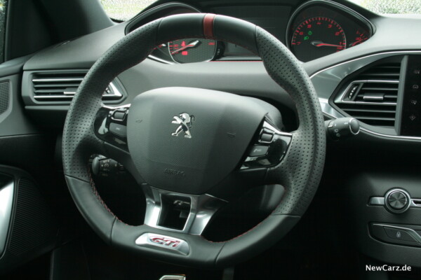 NewCarz-Peugeot-308-GTi-19