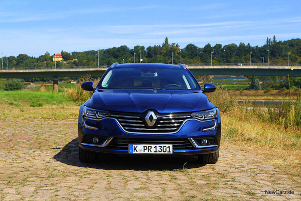 NewCarz-Renault-Talisman-Grandtour (38)