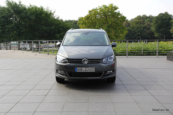 NewCarz-VW-Sharan-4Motion (1)