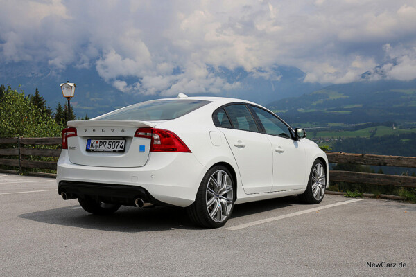 NewCarz-Volvo-Polestar (6)