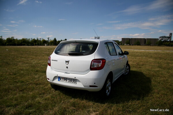 newcarz-dacia-sandero-13