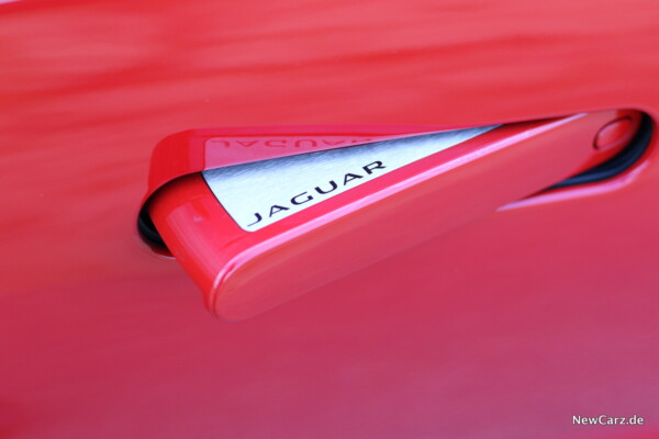 newcarz-jaguar-f-type-s-awd-bde-01