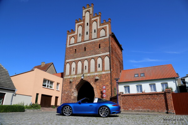 newcarz-porsche-911-targa-4-06