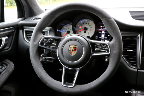 newcarz-porsche-macan-gts-fb-17