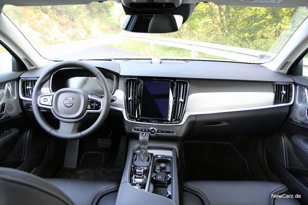 newcarz-volvo-v90-10