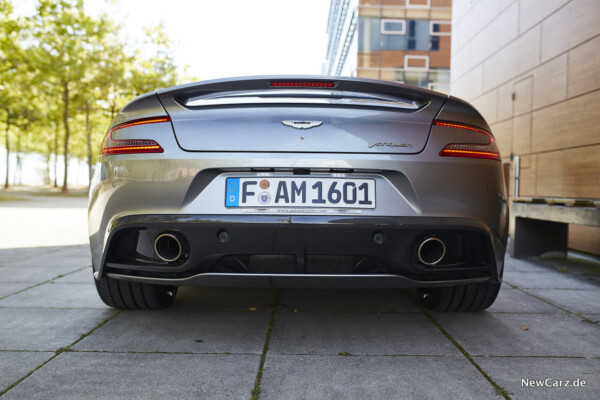 newcarz-aston-martin-vanquish-volante-04