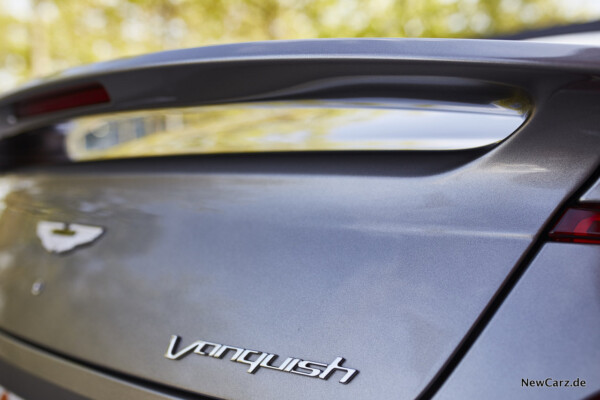 newcarz-aston-martin-vanquish-volante-06