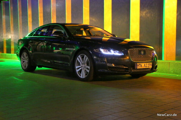 newcarz-jaguar-xj-portfolio-08