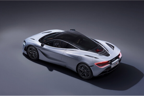 McLaren 720S schräg oben