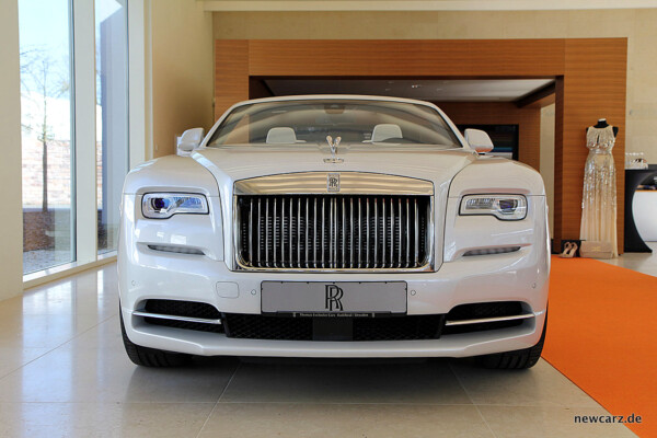 Rolls-Royce Dawn Front