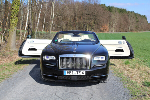 Rolls-Royce Dawn Doors open