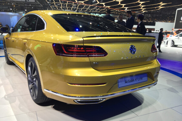 VW Arteon Genf Heckansicht R-Line