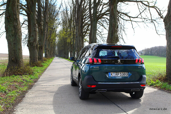 Peugeot 5008 rear