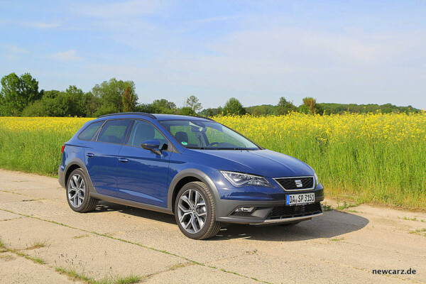 Seat Leon ST X-Perience schräg