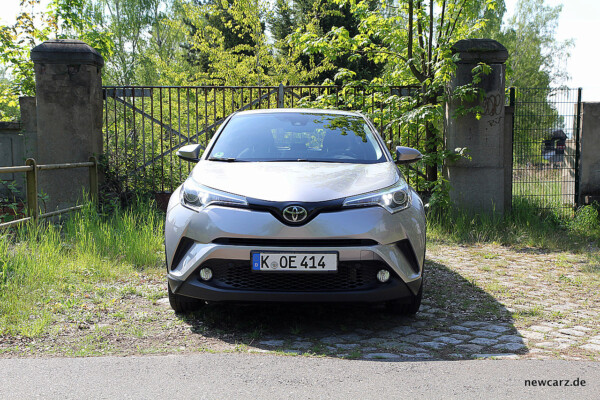 Toyota C-HR Front