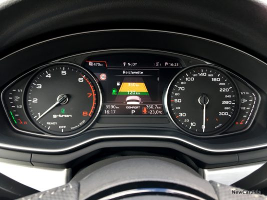 Audi A4 Avant g-tron Display