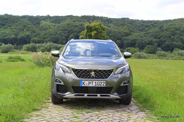 Peugeot 3008 GT Front