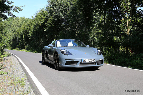 Porsche 718 Boxster S onroad