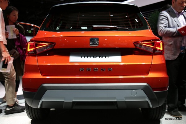 SeaT Arona Heckansicht