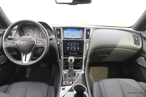 Infiniti Q60 Interieur