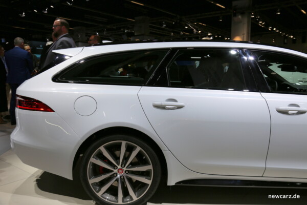Jaguar XF Sportbrake Seitenlinie